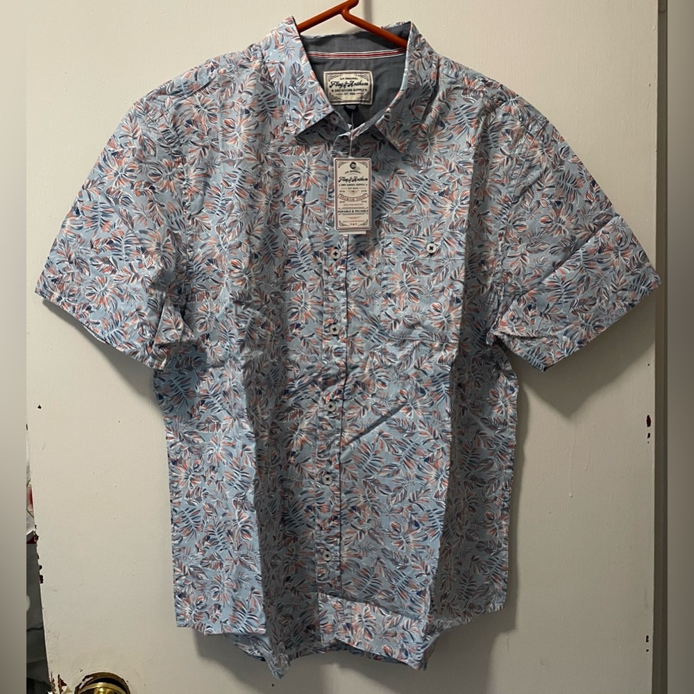 Flag & Anthem Men's Light Blue Leaves Patterns Short Sleeve Shirt Medium Short